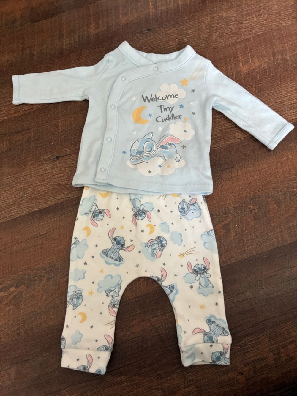 🟢Disney Light Blue and White Stitch Pajama Set